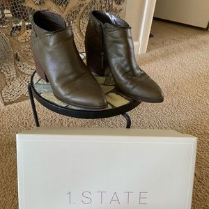 1.state hunter green booties